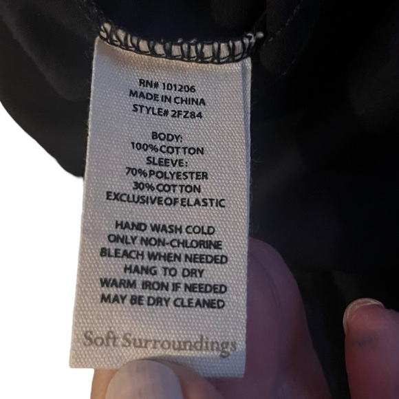 Soft Surroundings Navy Blue 3/4 Lace Sleeves Top size Small - Picture 7 of 8